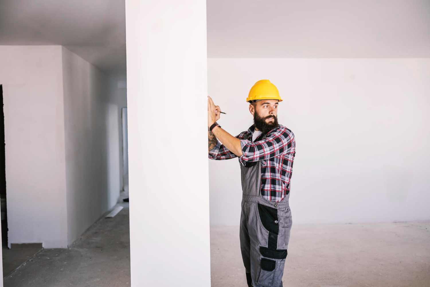 3. Montare Rigips   Barbat, Creion, Perete